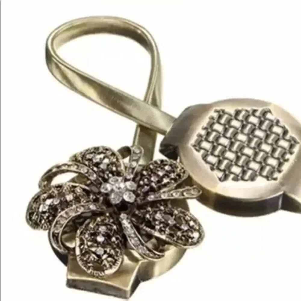 - Magnetic Crystal Flower Curtain Tie Clips